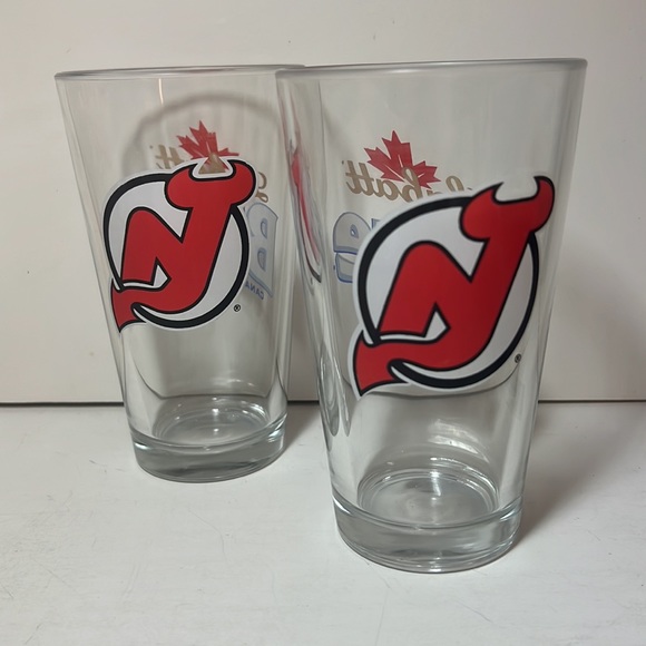 Labatt Blue Canadian Devils Hockey Pilsener glasses - Picture 3 of 4